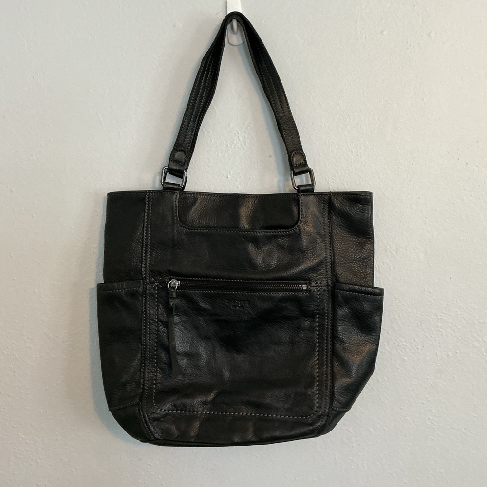 Margot New York Woman’s Black Leather Tote Bag.